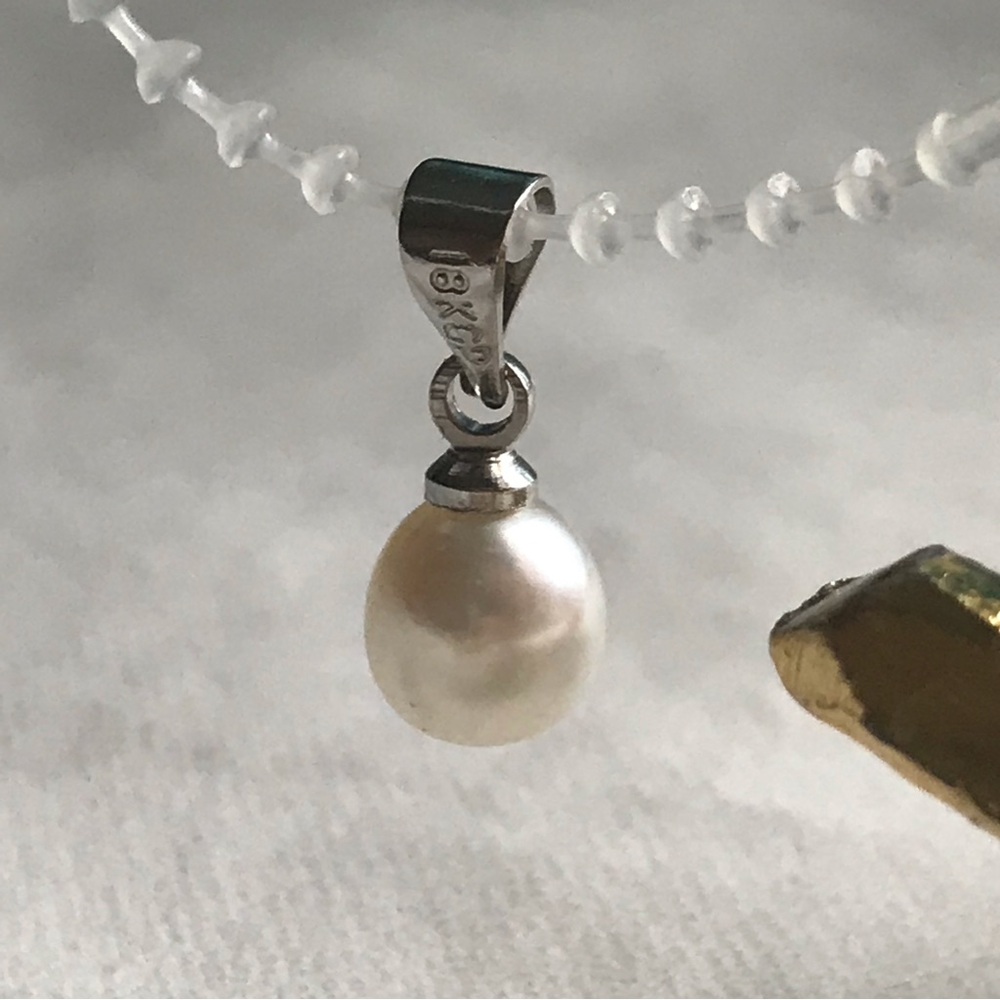 18K White Gold Plated Pearl Pendant - Elegant Women's Jewelry - Picture 2 of 4